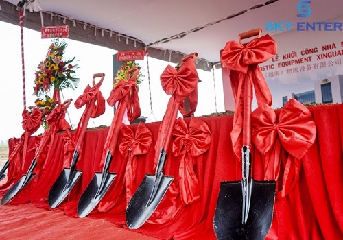 to-chuc-le-khoi-cong-nha-may-logistic